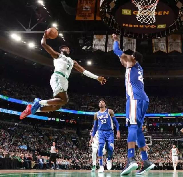 新娃和陈芳 新娃和陈芳